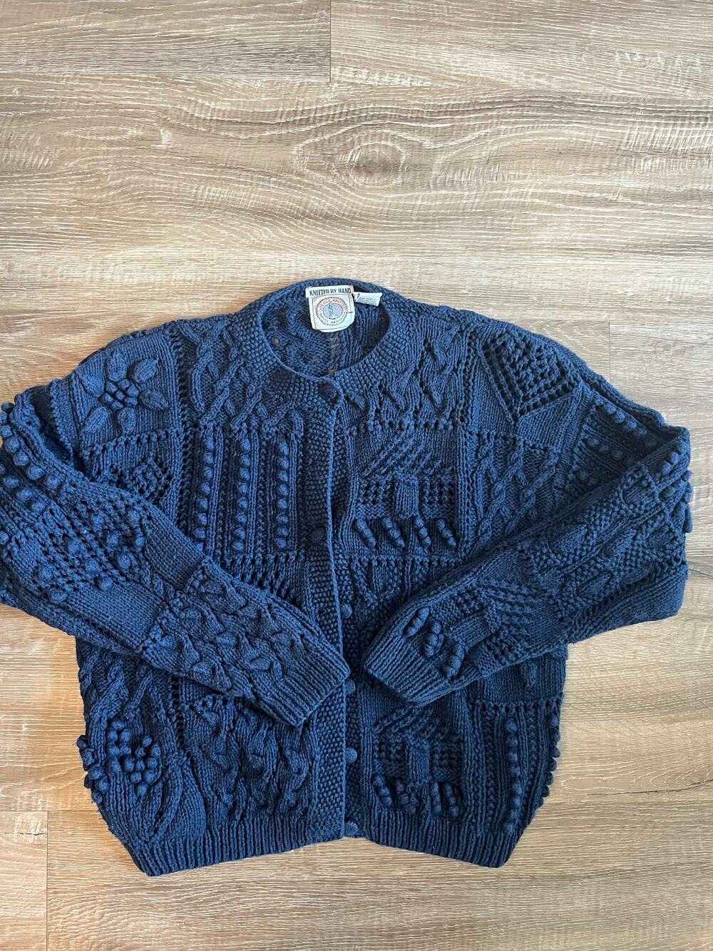 Cape Isle Knitters Women's Small Navy Chunky Knit Cardigan Round Neck